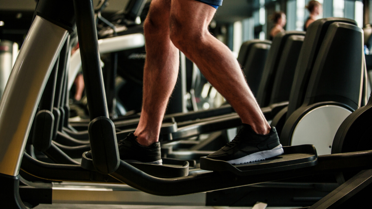 How to Burn Belly Fat on the Elliptical (Workout Plan Included